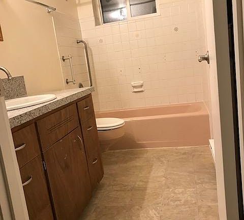4th image of 5622 168th St SW APT 3
