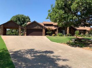 18 Sunset Pl, Clinton, OK 73601