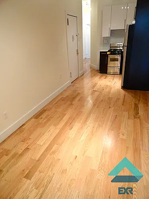 Rented by EXR | media 18