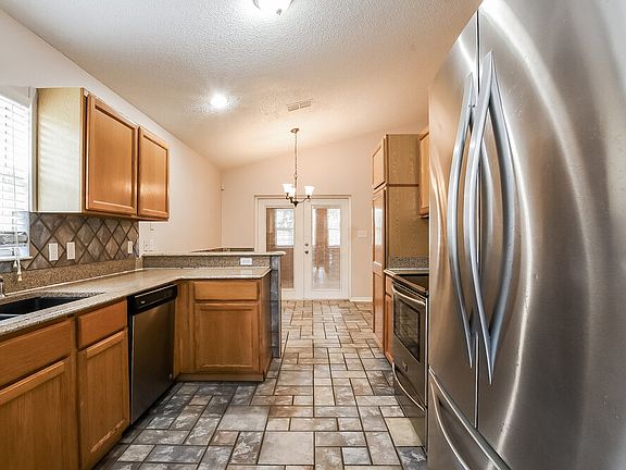 5th image of 1000 Country Cove Ct