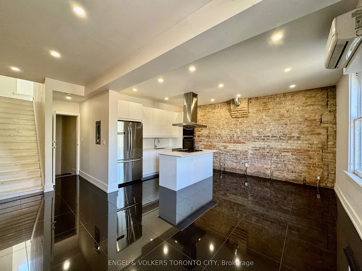 2 bed, $3,195 — Photo 2