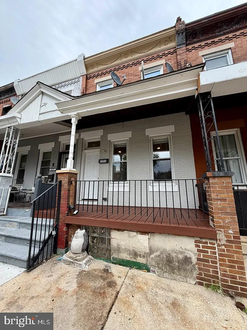 2 bed, 1.0 bath, 992 sqft, $1,250 — Photo 1