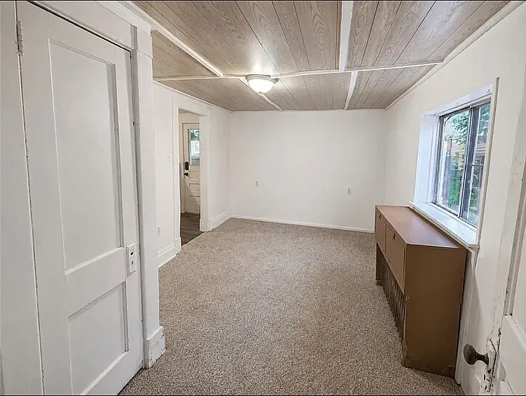 1 bed, 10 sqft, $950 — Photo 3