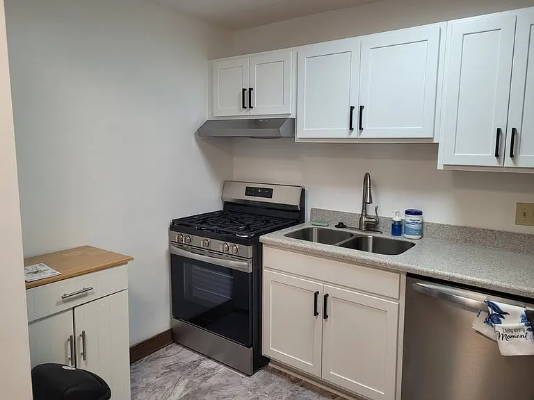 63 Illinois St #104 — Photo 11