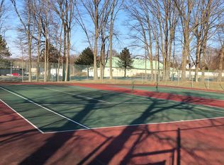 414 Hampton Place Blvd, Troy, NY 12180