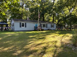 58763 Lakeshore Dr, Colon, MI 49040