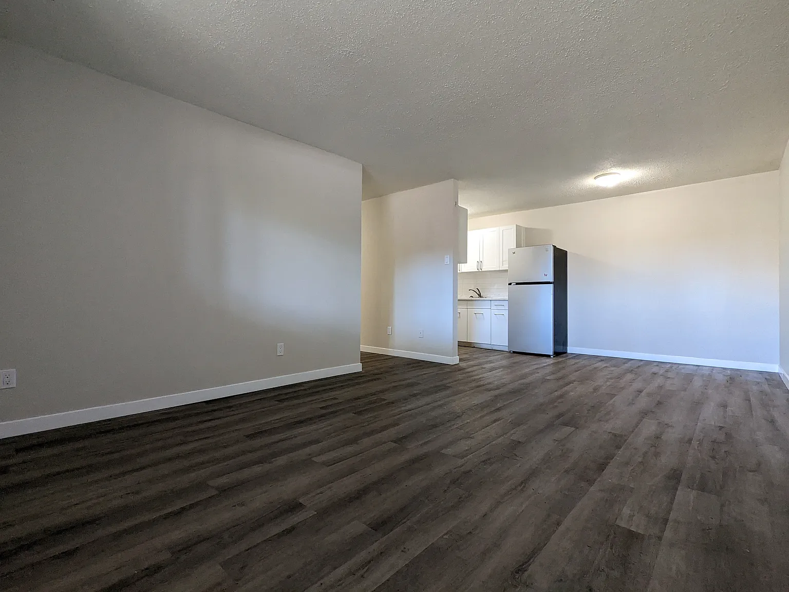 Lancelot Apartments — Photo 2