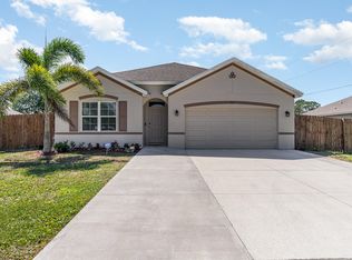 606 Almansa St NE, Palm Bay, FL 32907
