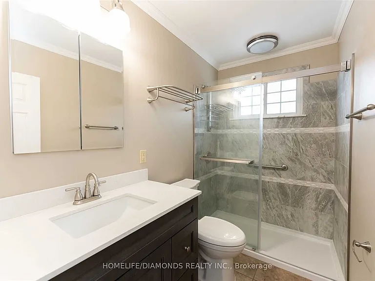 87 Raylawn Cres #UPPER — Photo 13