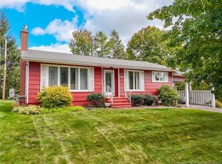 582 Broad St, Fredericton, NB E3A2L8