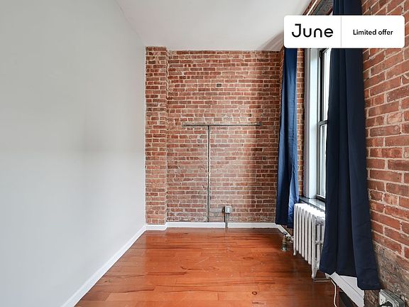 3rd image of 351 W 46th St #2-B