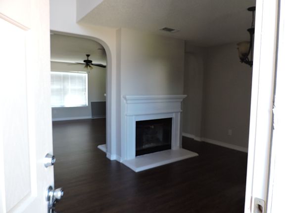 5th image of 644 Alcove Dr