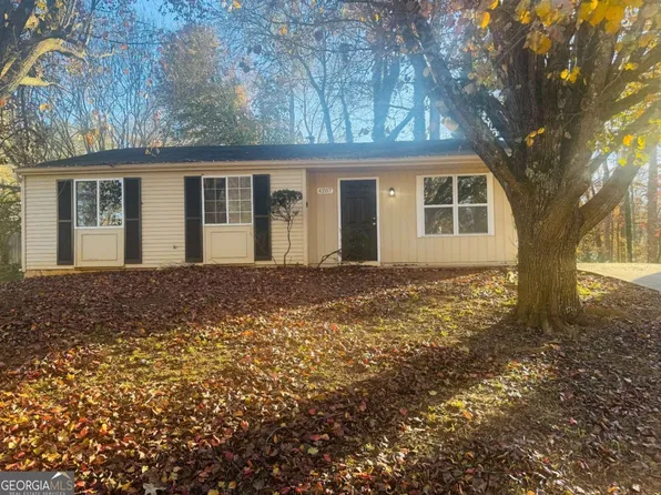 4207 Village Square Ln, Stone Mountain, GA 30083