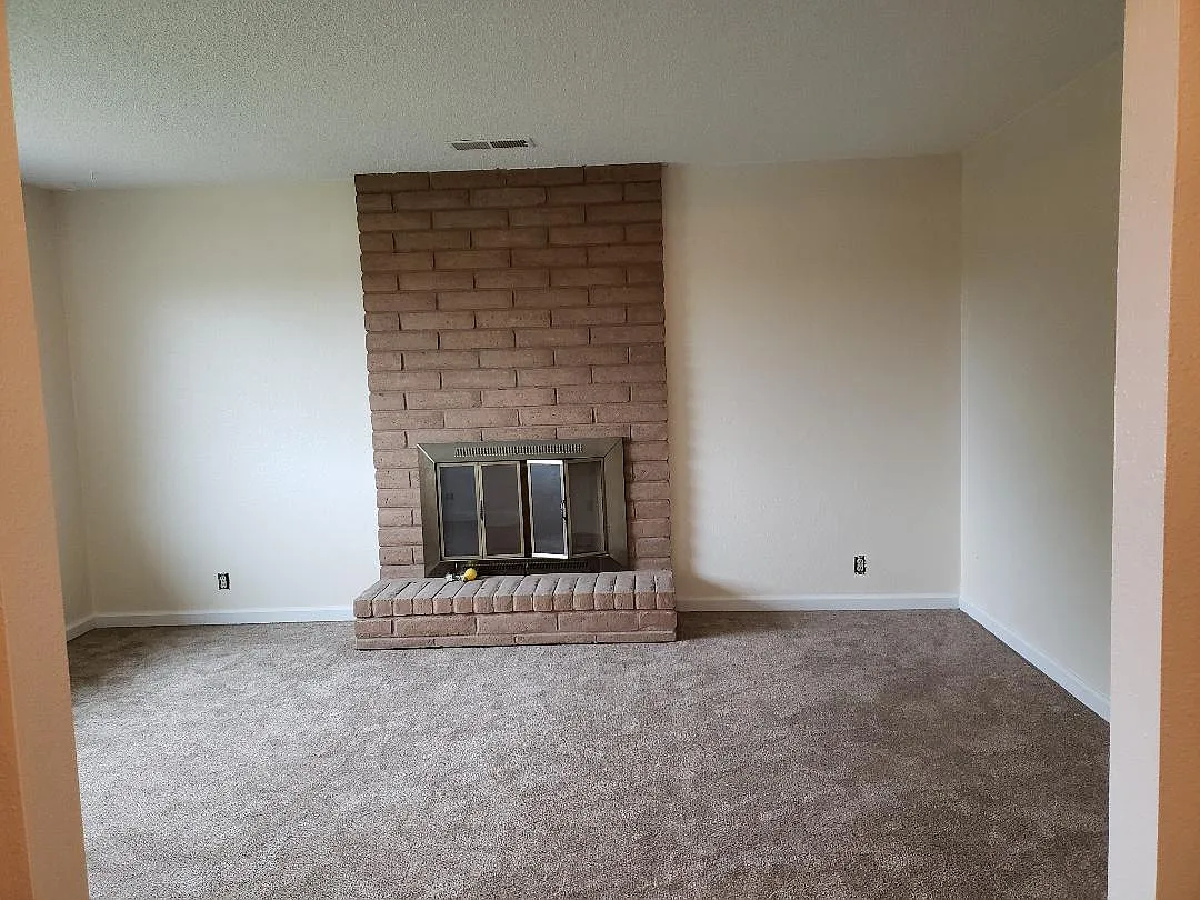 Building Photo - 1026 Albers Rd