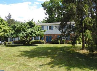 10 Knollbrook Cir, Malvern, PA 19355