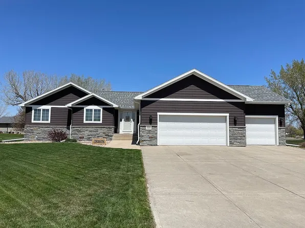 316 Renee Rd, Doniphan, NE 68832