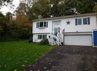 28 Nardolillo St, Johnston, RI 02919