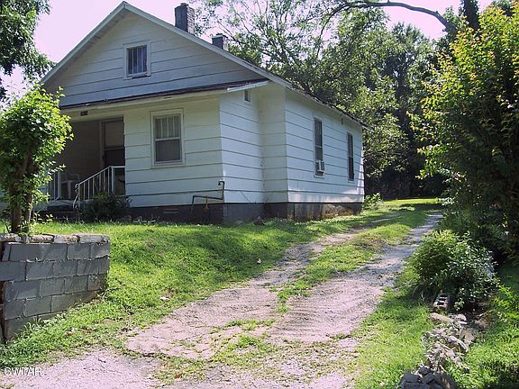 3rd image of 1023 Creswell St