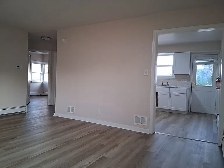 51 Cedarcrest Ave — Photo 7