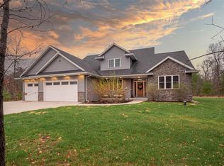 5233 Hampton Rd, Stevens Point, WI 54482