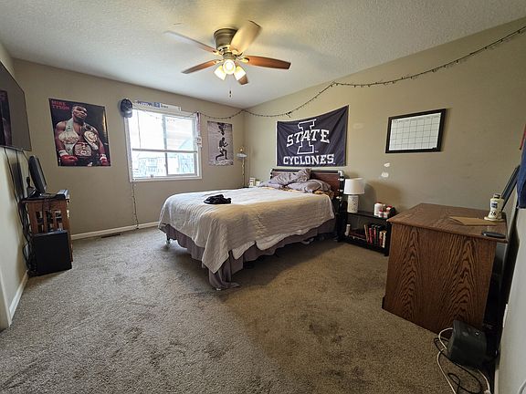 3rd image of 3801 Marigold Dr #1