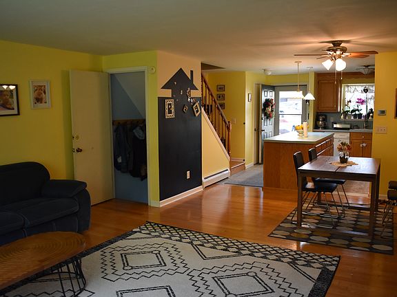 5th image of 49 Carillon Dr #A