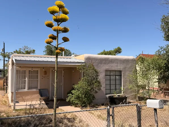 910 Headingly Ave NW, Albuquerque, NM 87107