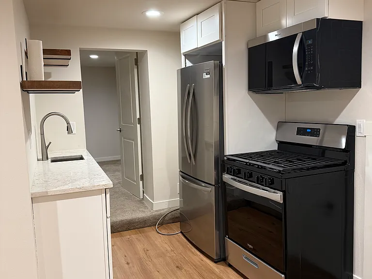 7101 Highland Park Way SW #B — Photo 3