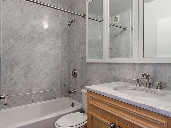 5th image of 145 W 67th St APT 26F