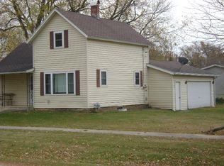 127 5th Ave SW, Cresco, IA 52136