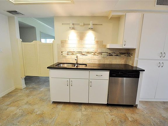 4th image of 240 Palm River Blvd APT C101