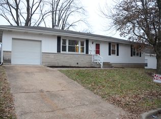 806 Lincoln St, Washington, MO 63090