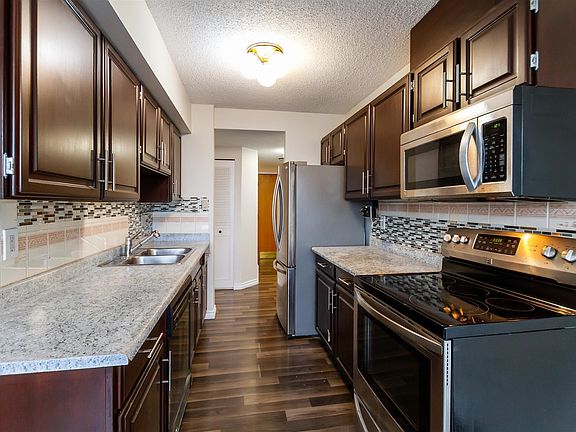 4th image of 7235 Salisbury Ave #1401