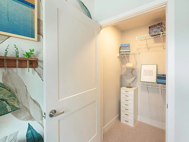 CALIXA Apartment Homes — Photo 9