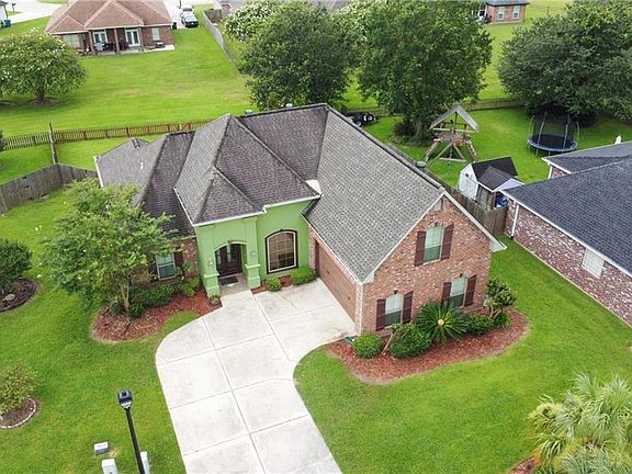 2nd image of 216 Oxbow Dr