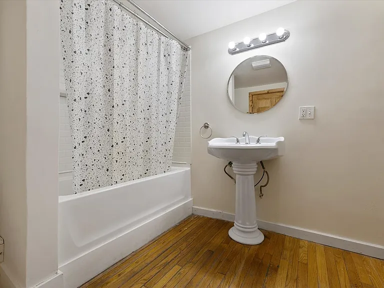 325 Lafayette St #1003 — Photo 20