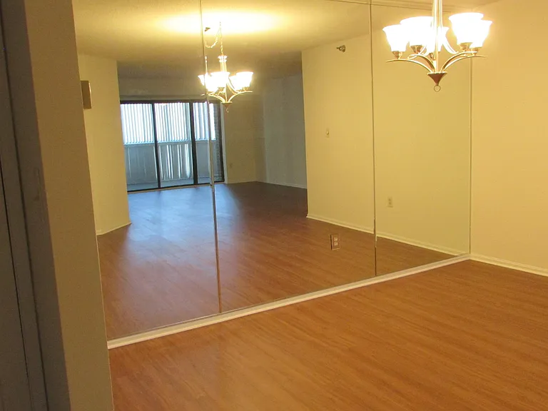 15100 Interlachen Dr #821 — Photo 37