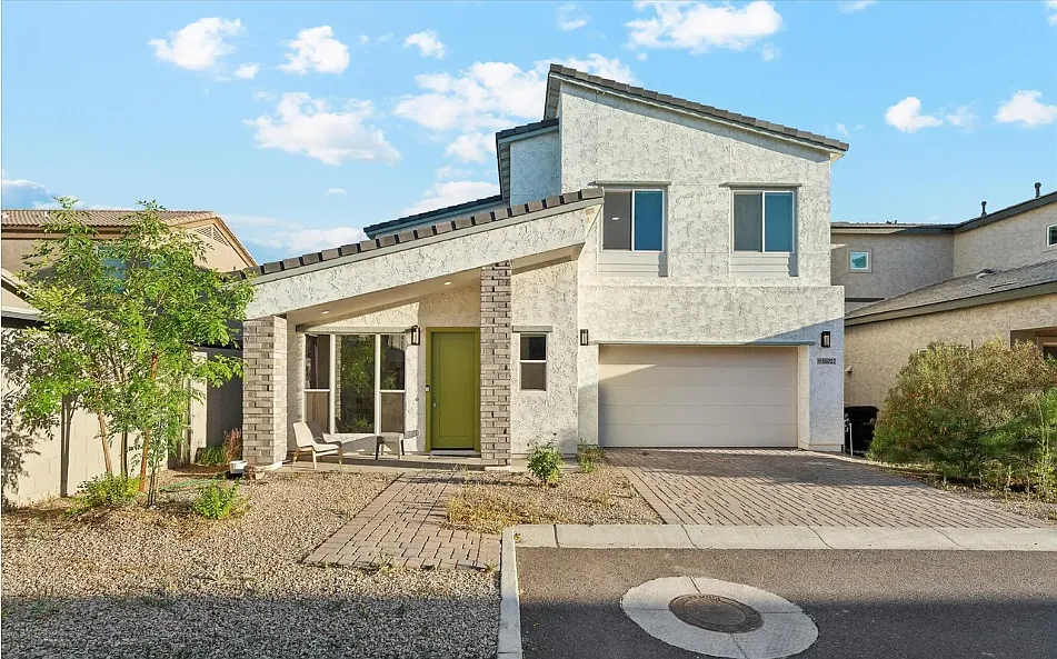Building Photo - N 74th Ln