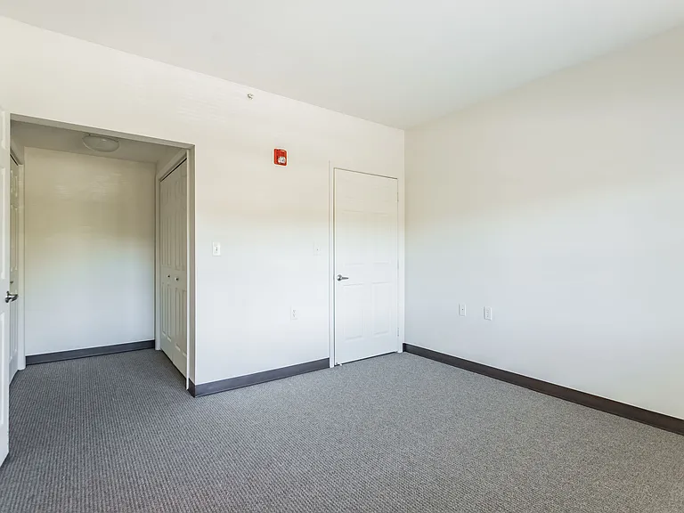 Medford Landing Apartments — Photo 9