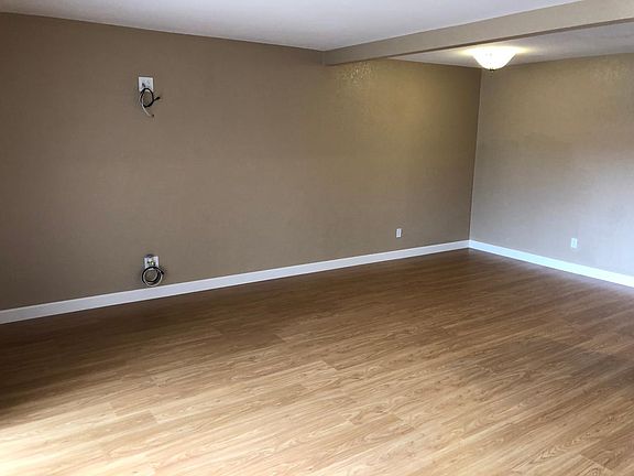4th image of 740 W Elm St Unit 134