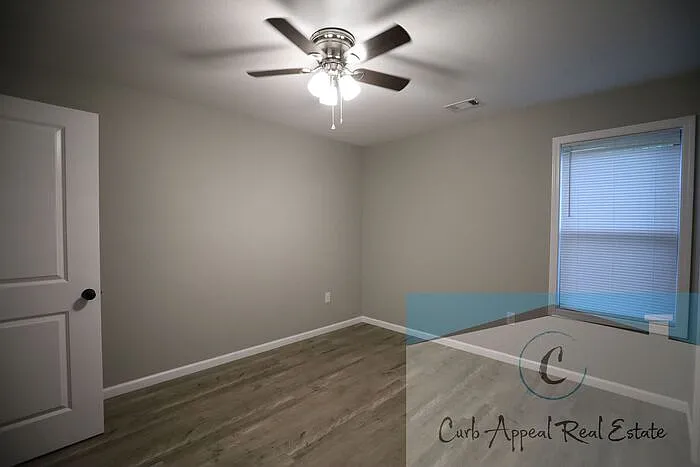 2406 Boydston St — Photo 8