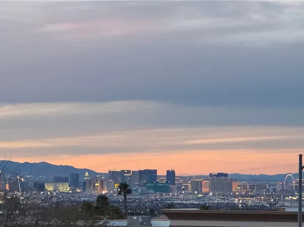 2305 W Horizon Ridge Pkwy APT 322, Henderson, NV 89052