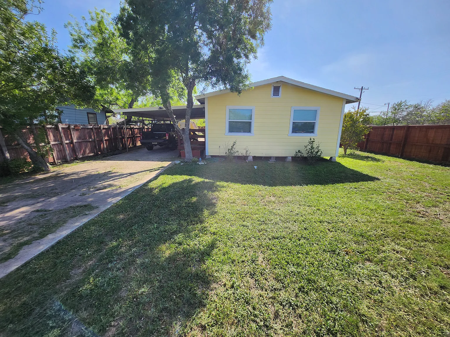 3 bed, 1012 sqft, $1,100 — Photo 2
