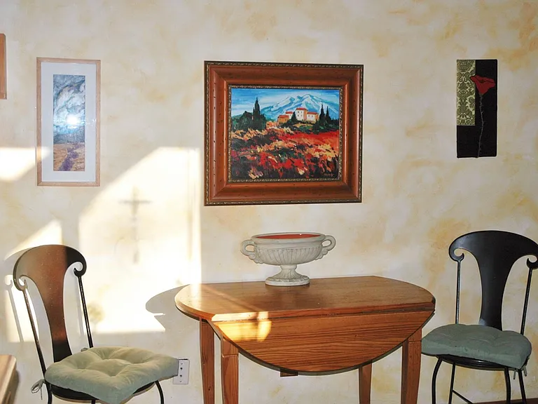 Seating area in kitchen