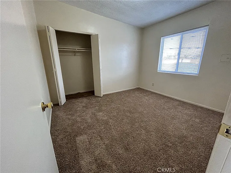 325 W Carson St #8 — Photo 7