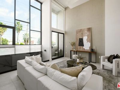 3855 S Centinela Ave, Los Angeles, CA, 90066