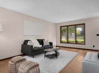 131 Windsor Ct, New Brighton, MN 55112