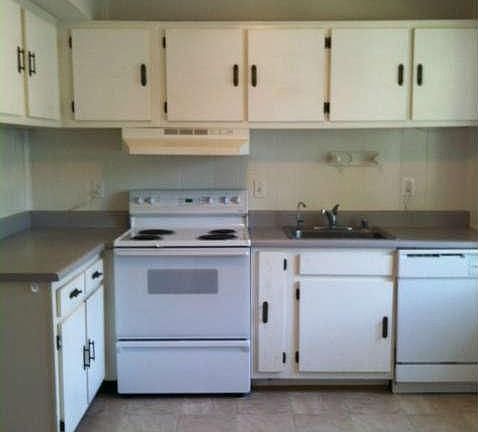 4th image of 14685 Balsam St