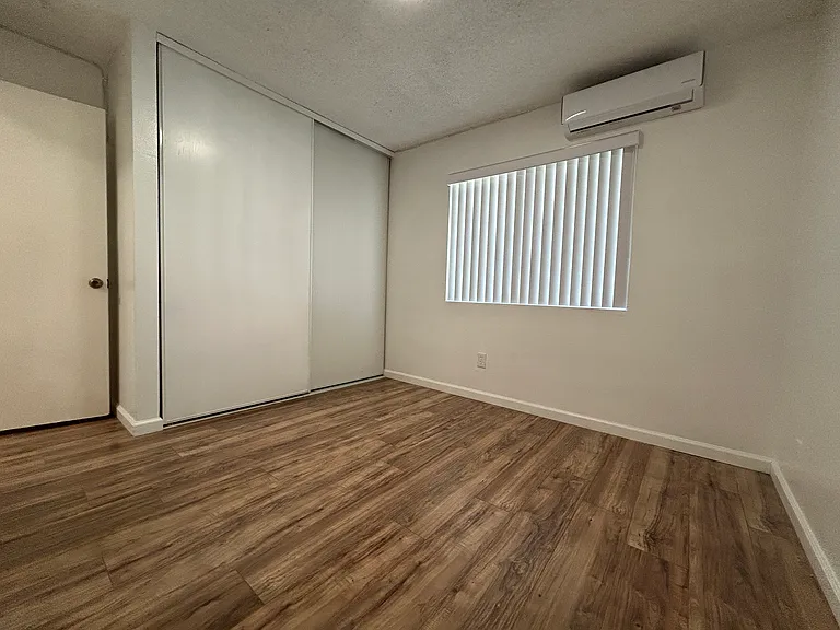 8755 Lomita Dr #B — Photo 11