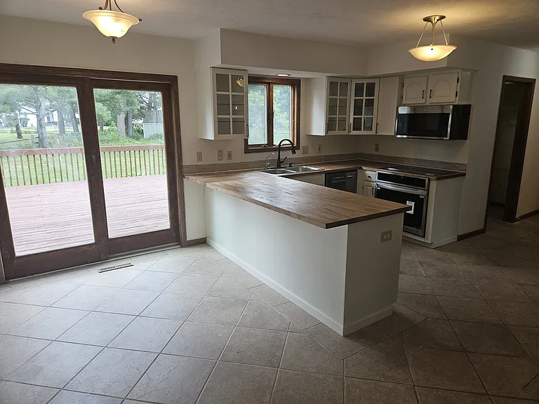 52081 Glen Arbor Ct — Photo 3